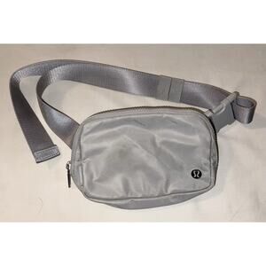 Lululemon Everywhere Belt Bag 1L Fanny Pack Silver Drop Light Gray Crossbody